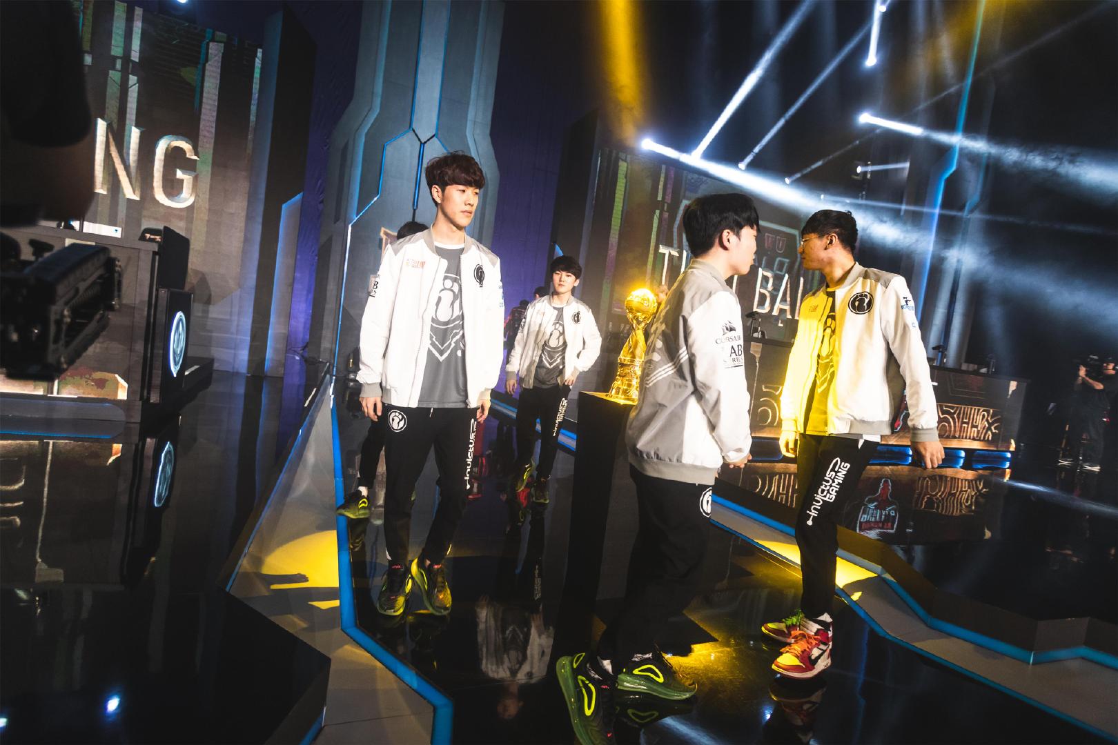 LCS赛区的日程安排将会在北京时间2023年1月11日，凌晨3-7点开始进行